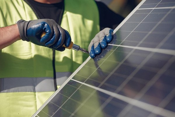 Top conseils pour installer des panneaux solaires à domicile